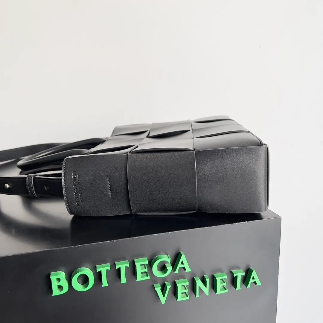 All categories 💚 Top version men’s bags 💚 BV 2026 official website new BV briefcase